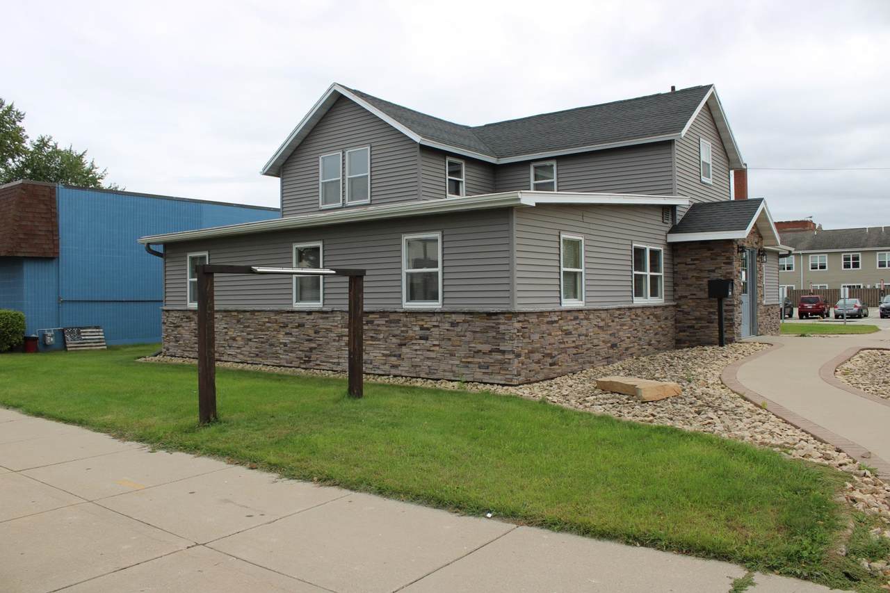 118 Division Street - Photo 1