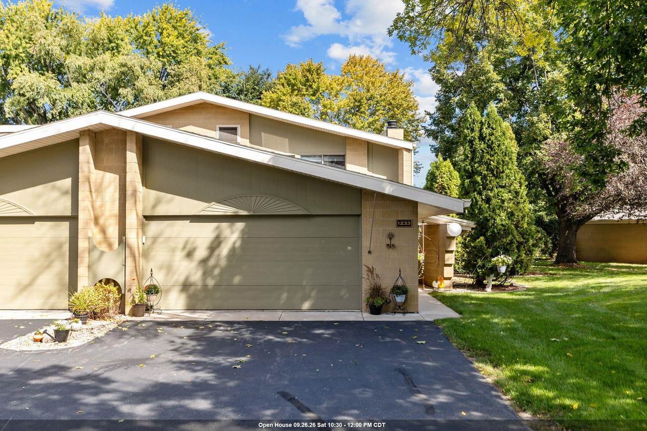 1233 Nicolet Cercle - Photo 1