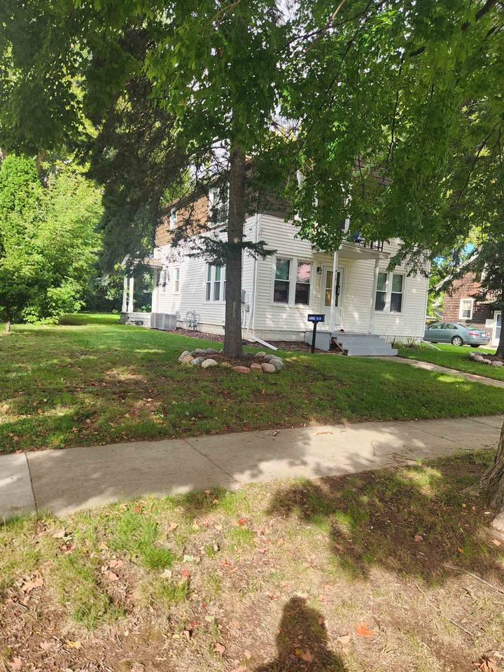 1415 Erb Street - Photo 1