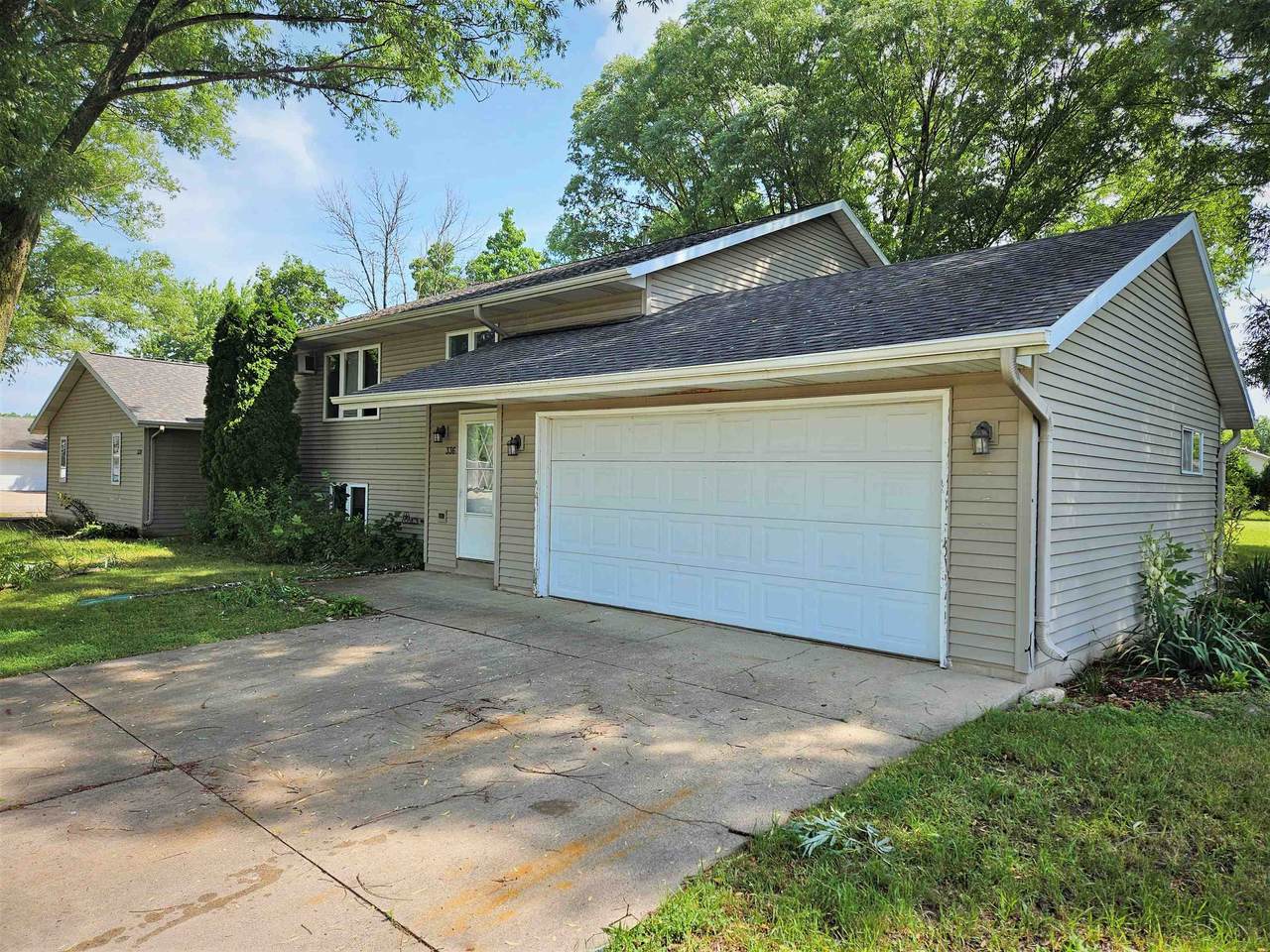 336 Wintergreen Drive - Photo 1