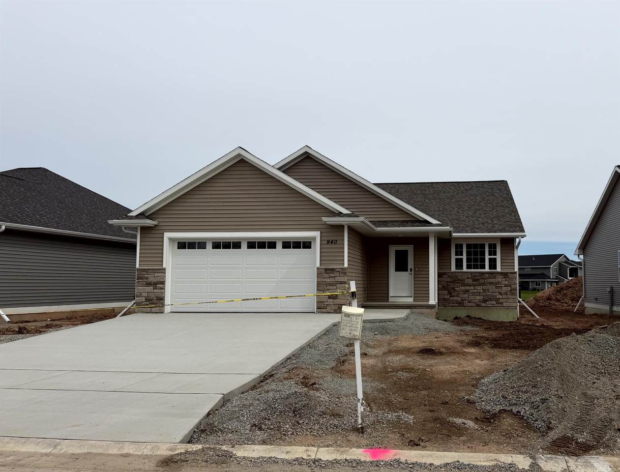 940 Enclave Court - Photo 1