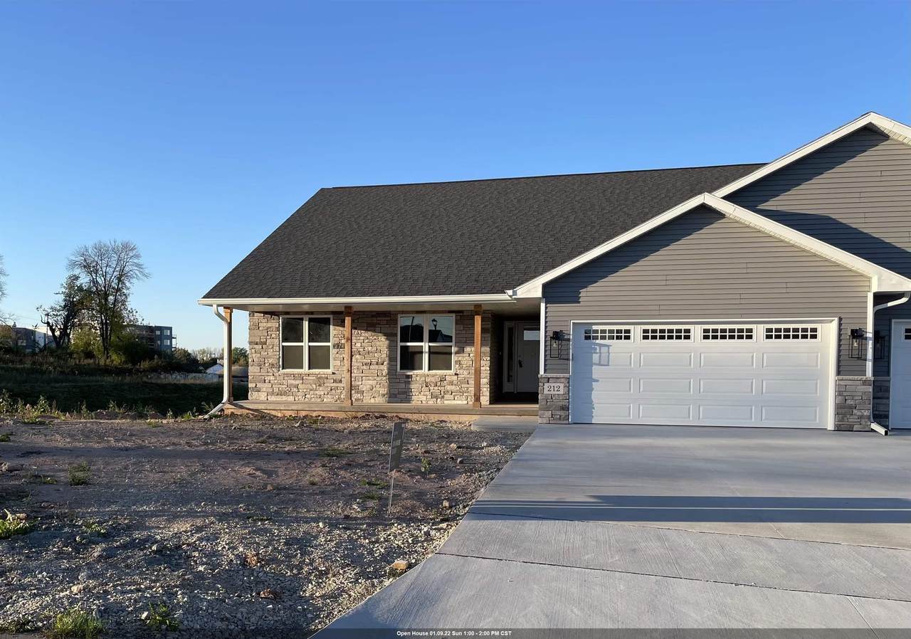212 Clubhouse Lane - Photo 1