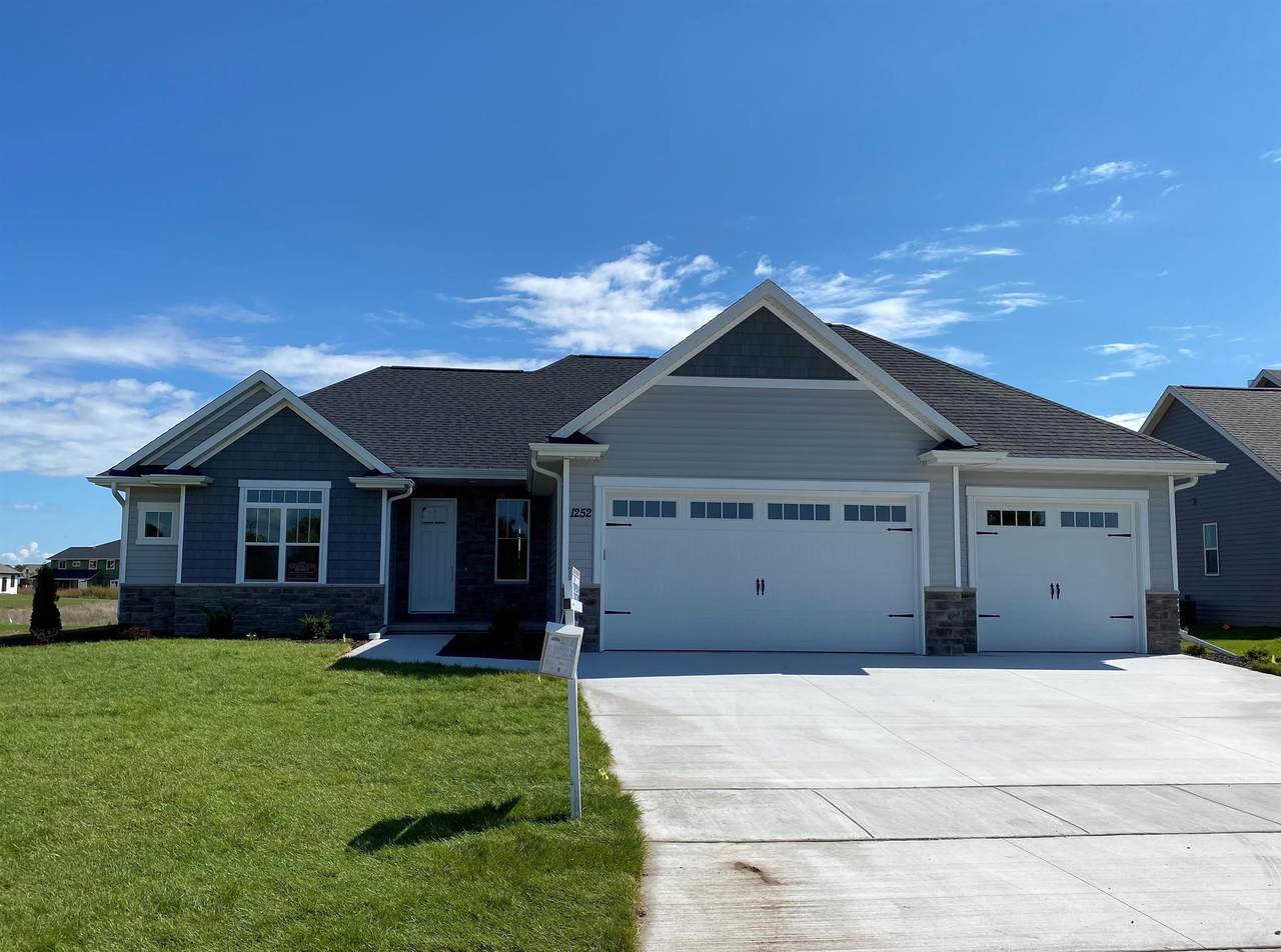1252 Copilot Way - Photo 1
