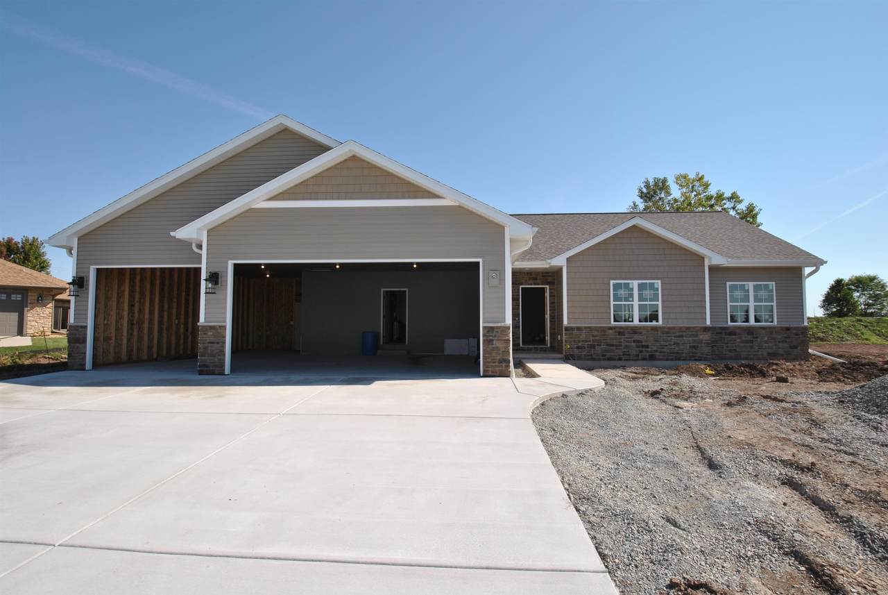 2125 Fox Point Circle - Photo 1