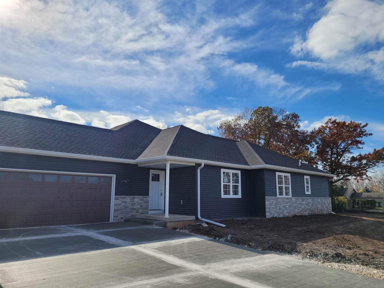 1472 Lynn Avenue - Photo 1