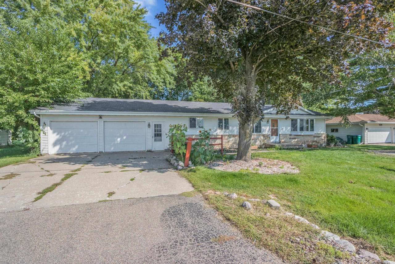 5520 Sandra Drive - Photo 1