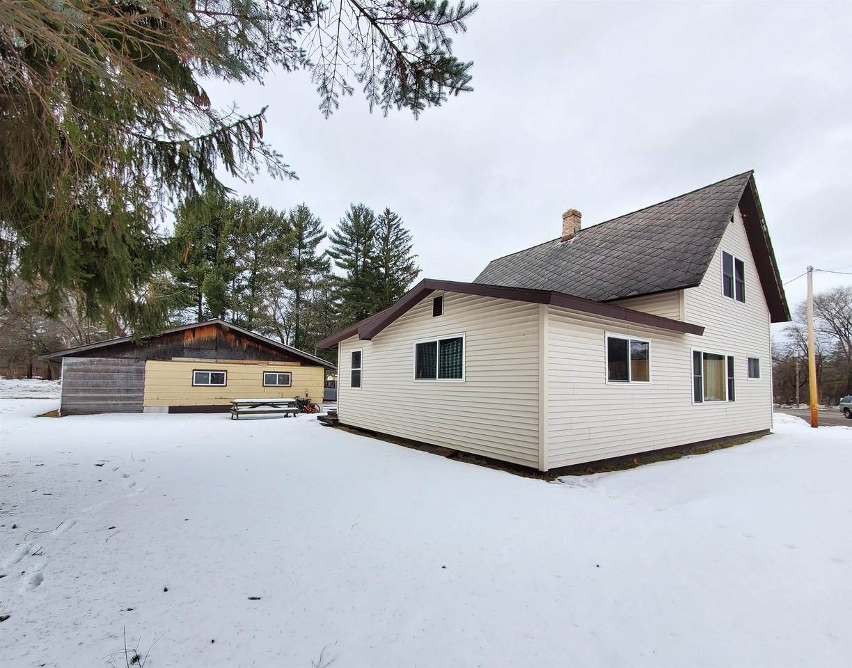 1404 Churchill Street - Photo 1