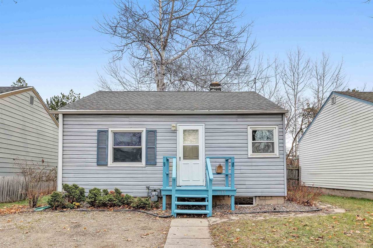 1135 Oakland Avenue - Photo 1