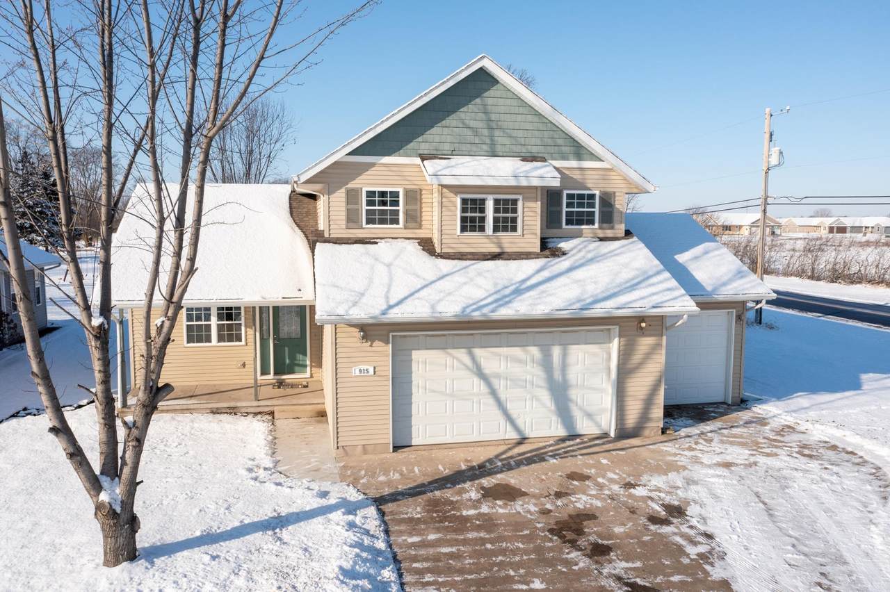 915 Linden Oaks Drive - Photo 1