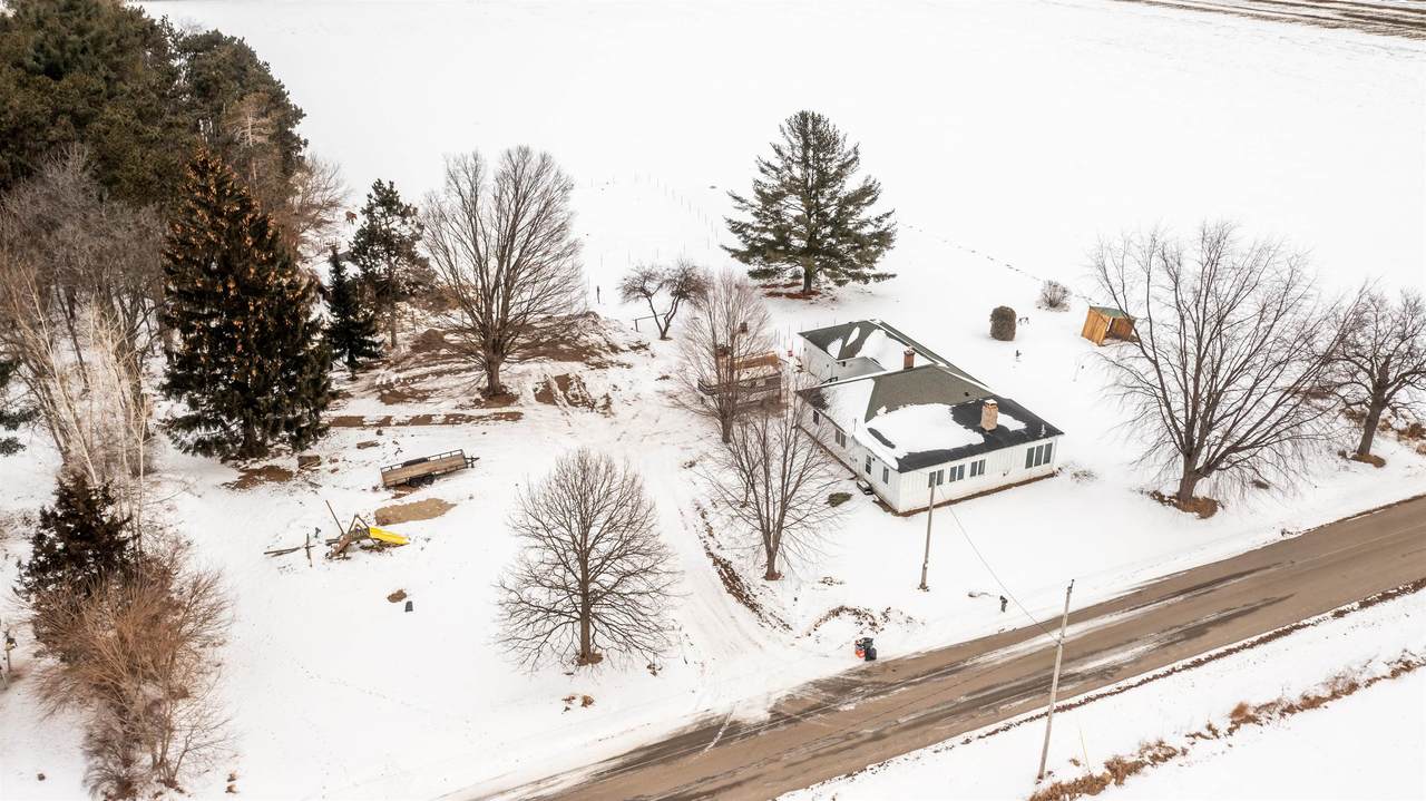 7490 East Road - Photo 1