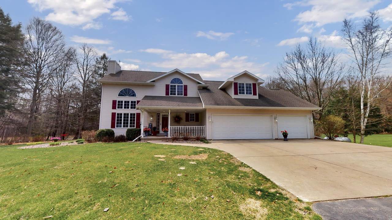 5145 Hemlock Lane - Photo 1