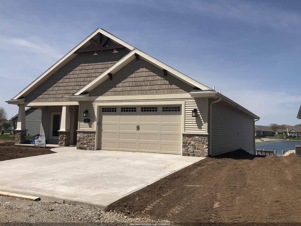 1423 Prairie Lake Circle - Photo 1