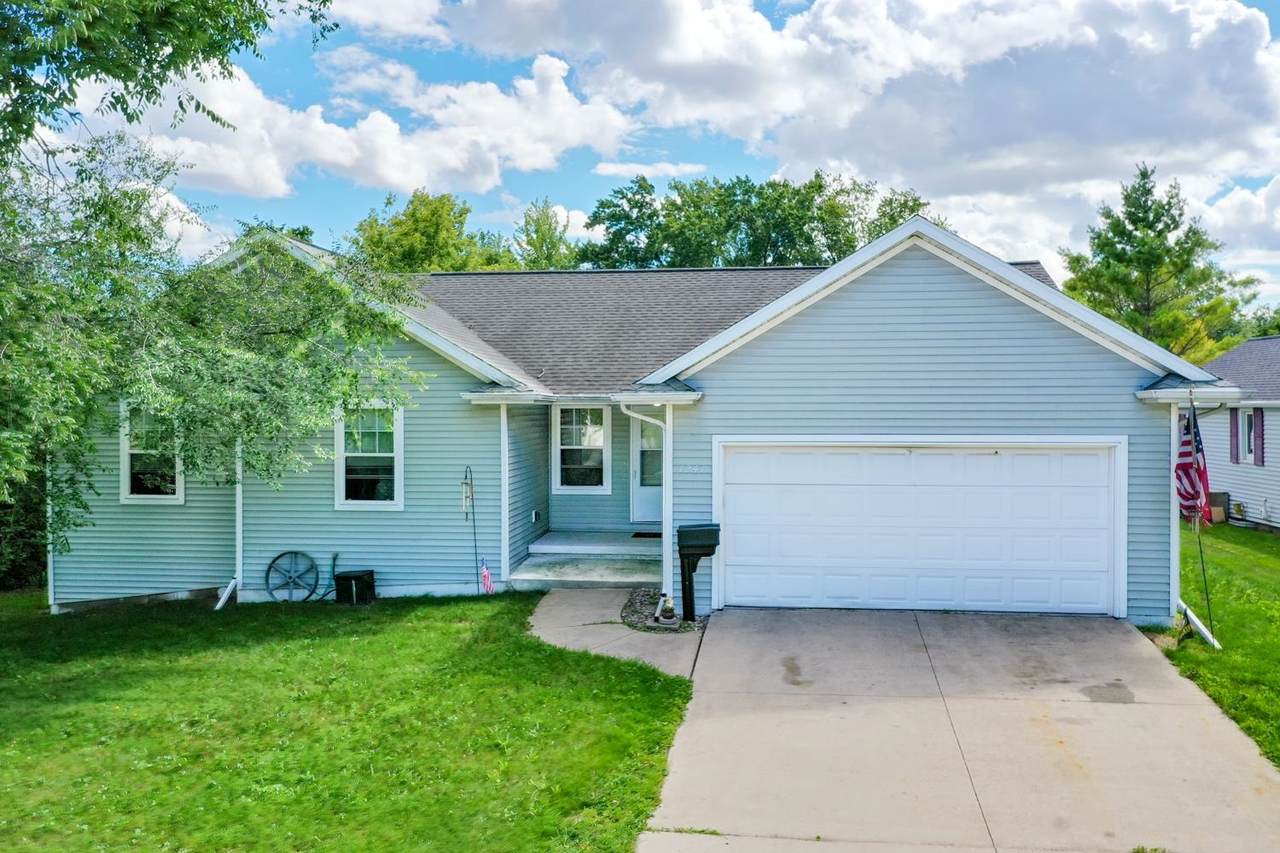 1241 9TH Street - Photo 1