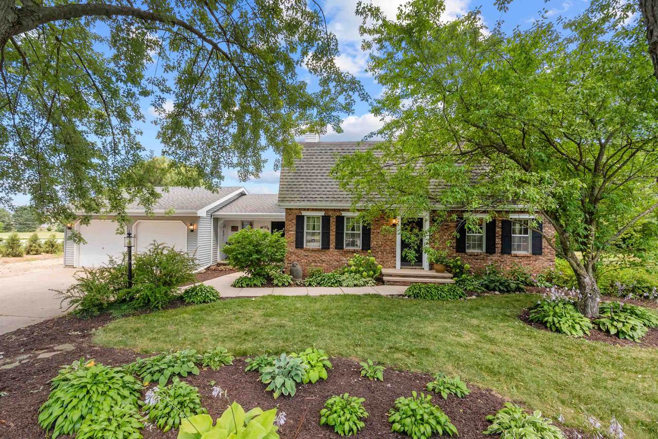W4831 Bridle Road - Photo 1