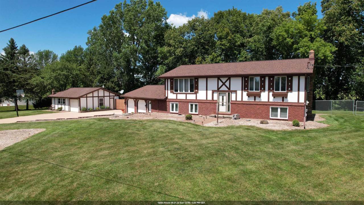 W3222 Lochbur Lane - Photo 1