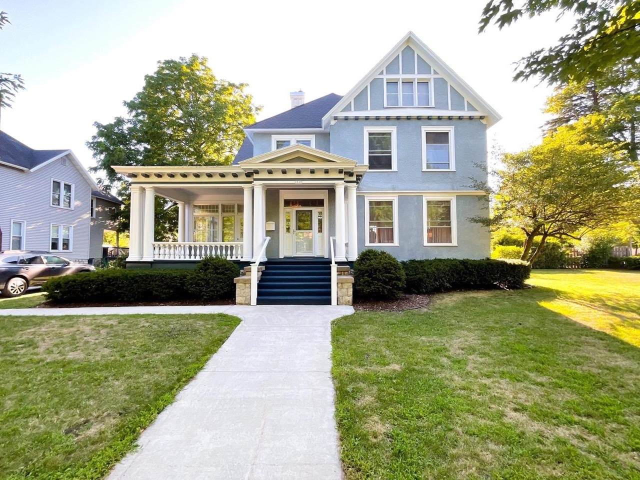 1515 7TH Street - Photo 1