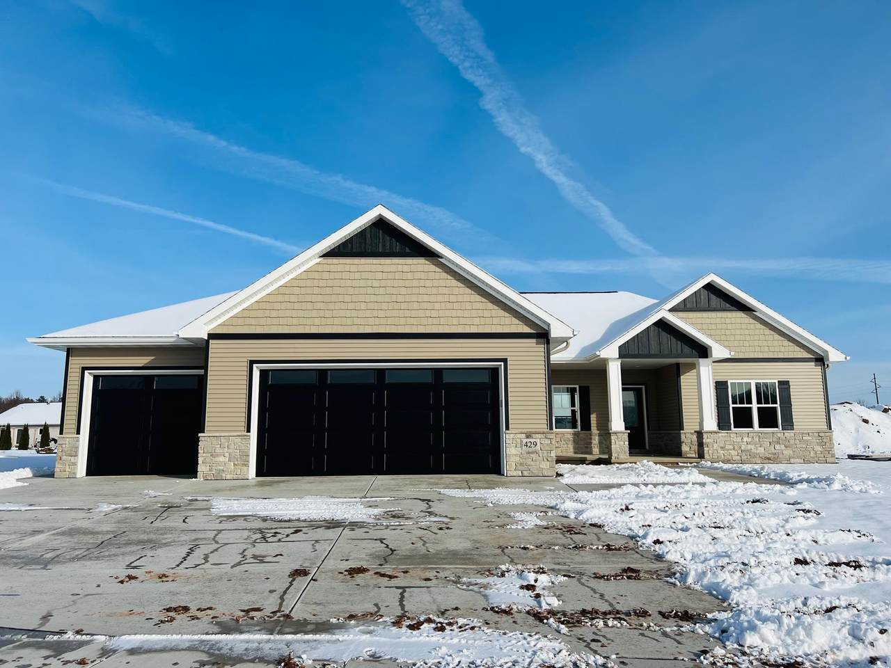 429 Bradly Court - Photo 1