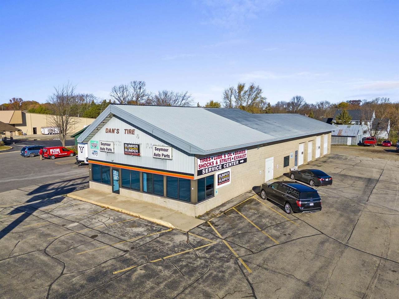 715 Woodland Plaza - Photo 1