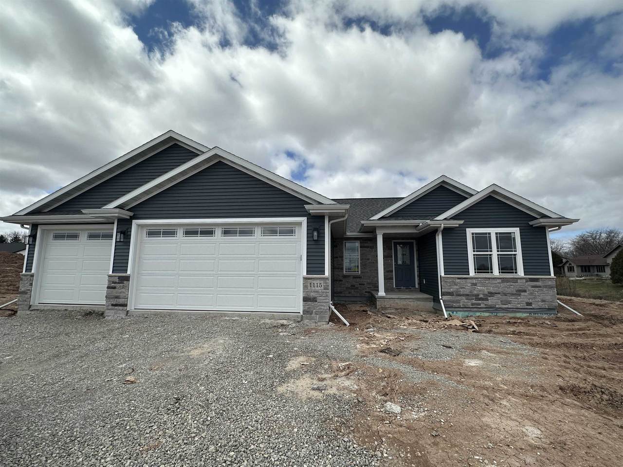 1115 Kensington Drive - Photo 1