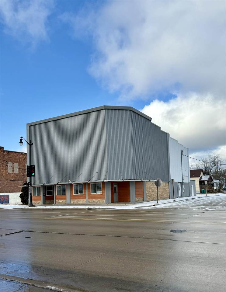 2100 Hall Avenue - Photo 1