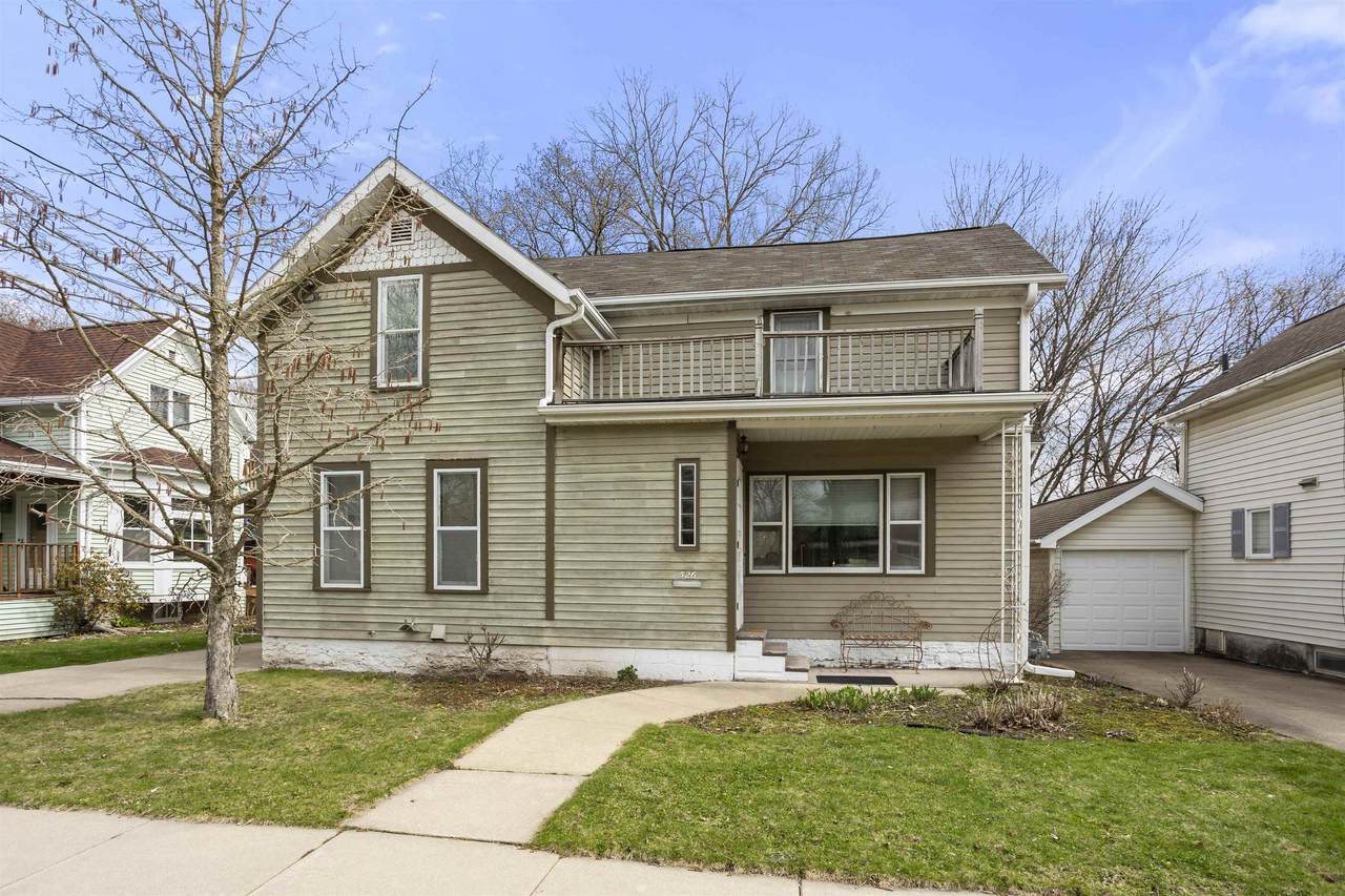 526 Vine Street - Photo 1