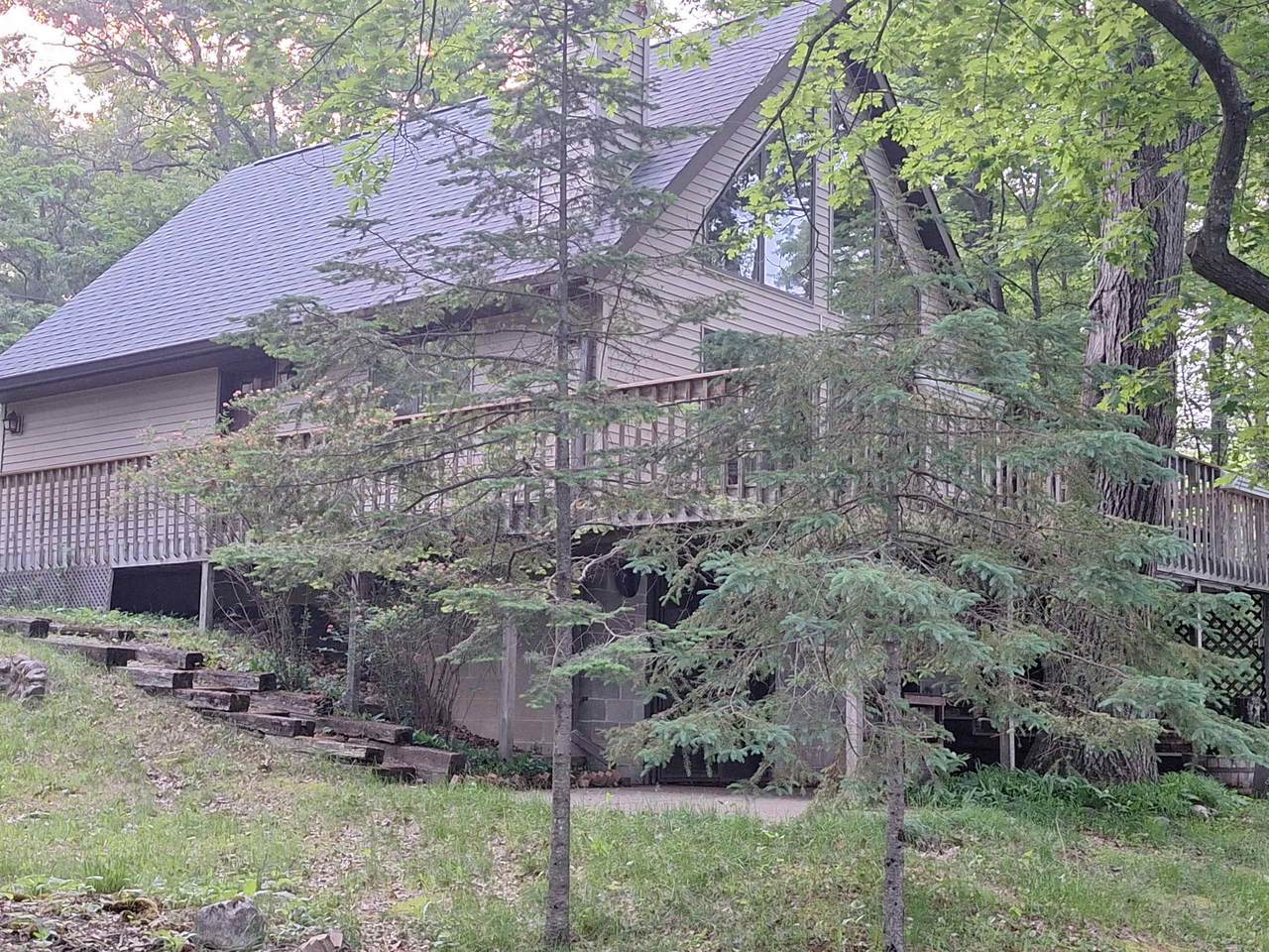 W15560 Mckinley Lane - Photo 1
