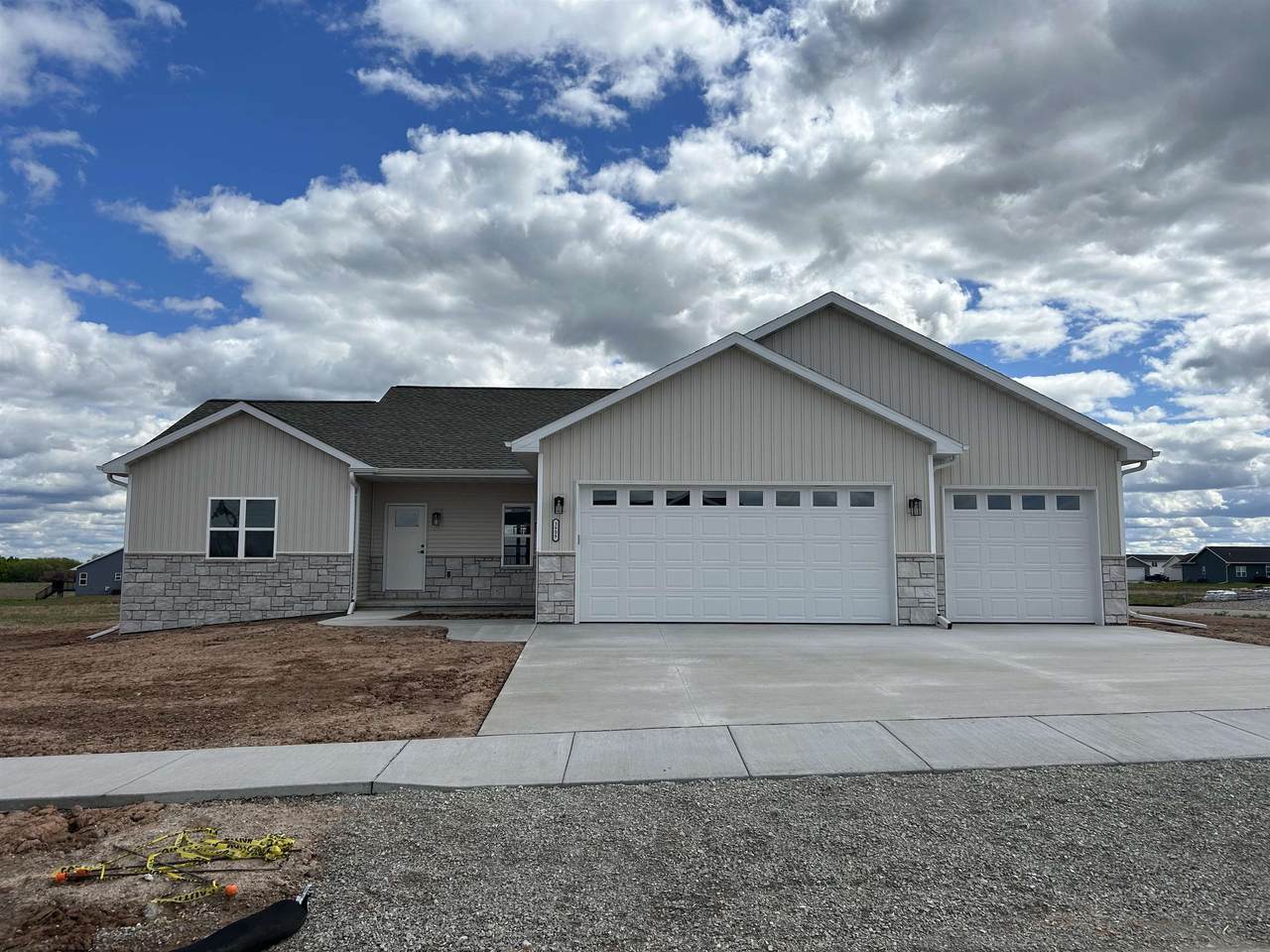 W7055 Otis Drive - Photo 1
