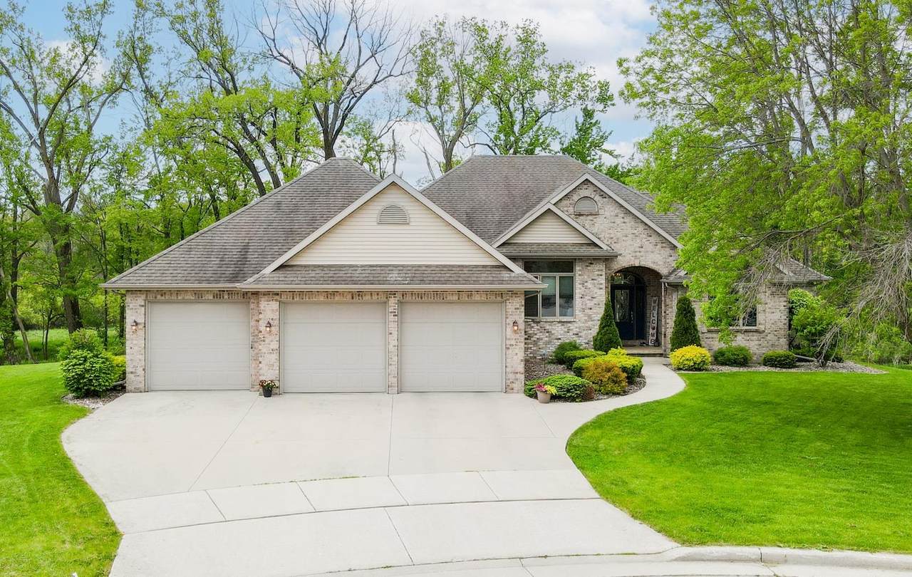 1091 Golfview Drive - Photo 1