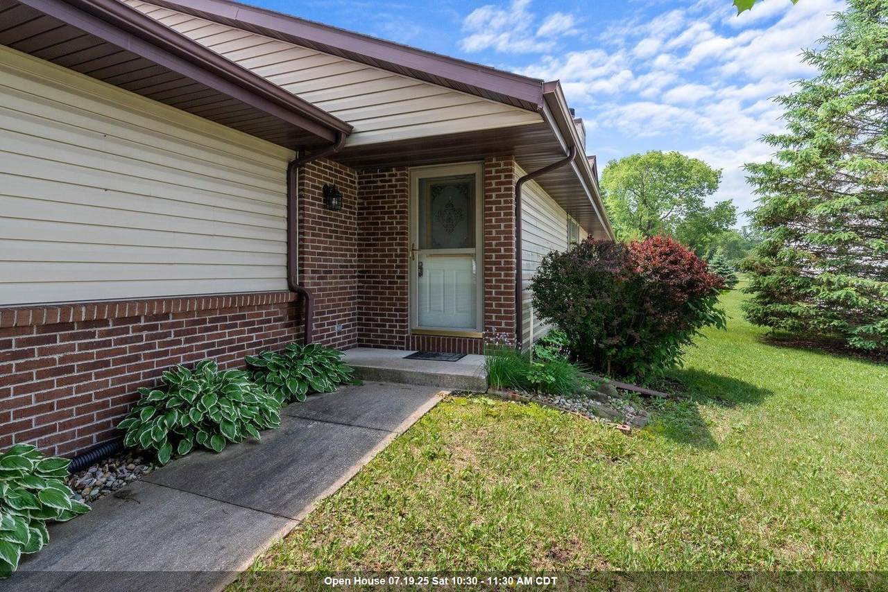 612 Wellington Drive - Photo 1