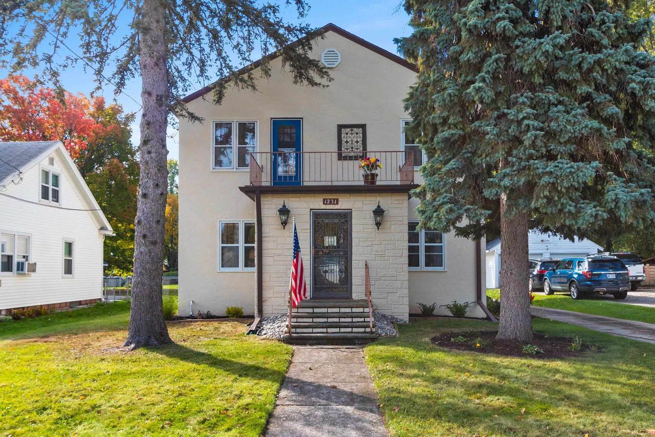 1231 Shawano Avenue - Photo 1