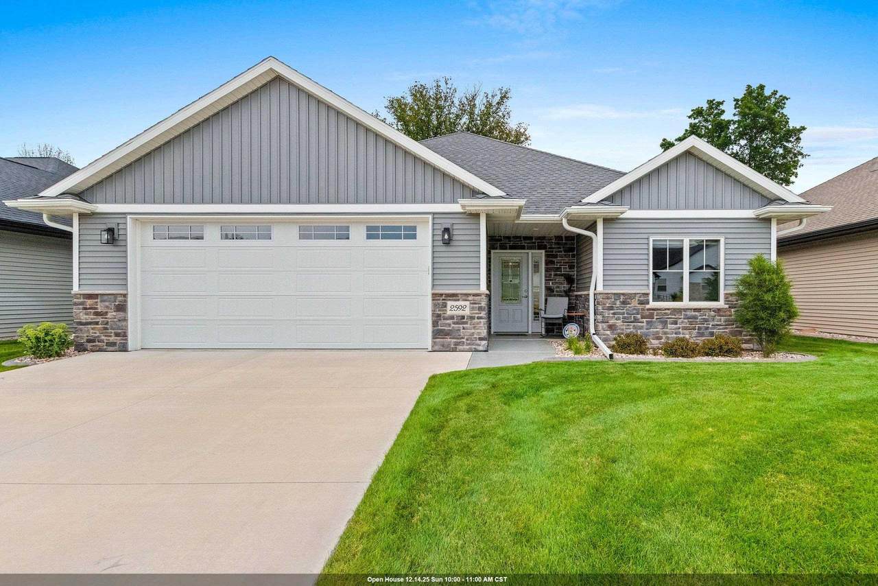 2592 Farmington Way - Photo 1