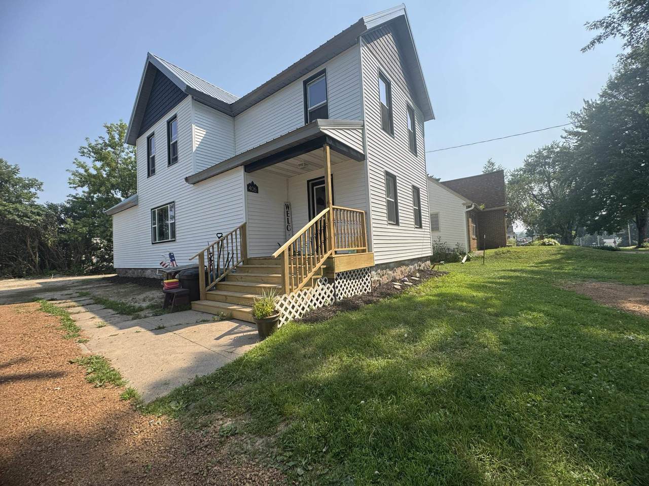 406 Front Street - Photo 1