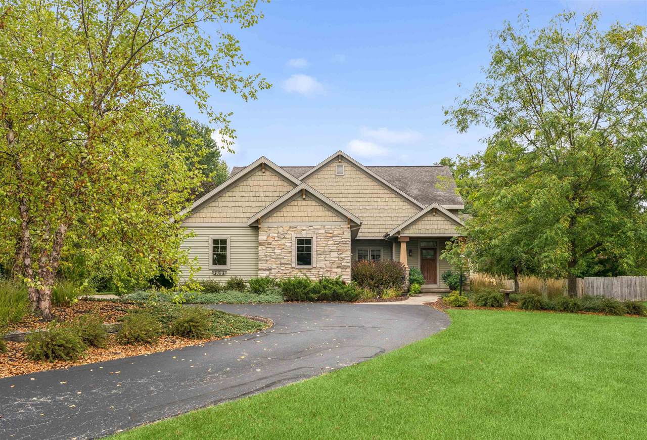 4920 Meade Street - Photo 1