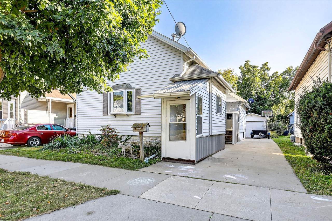 819 Harney Avenue - Photo 1