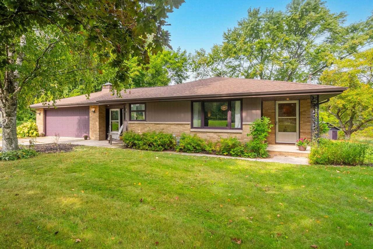 6227 Sturgeon Bay Road - Photo 1