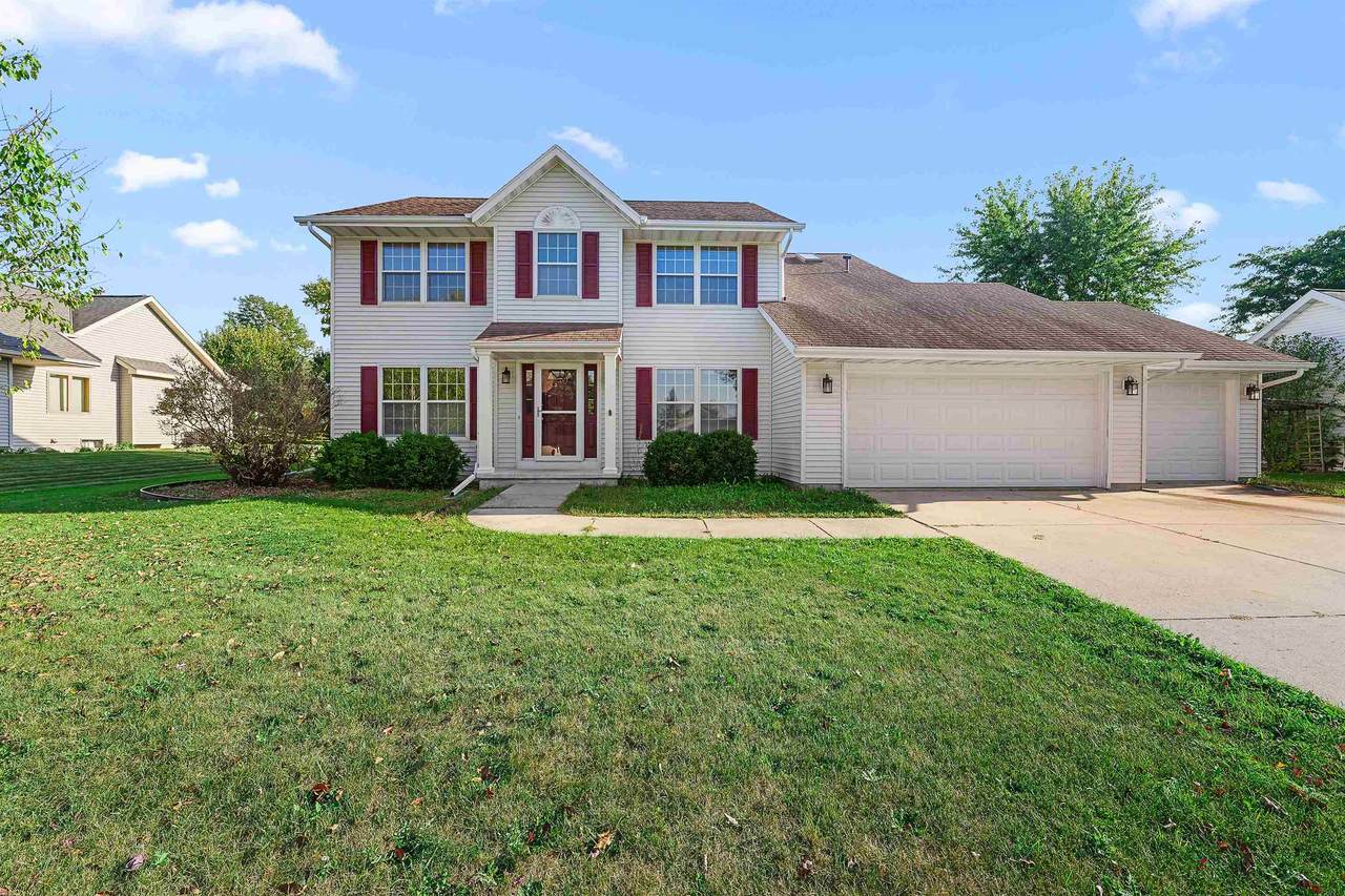 778 Cantom Avenue - Photo 1