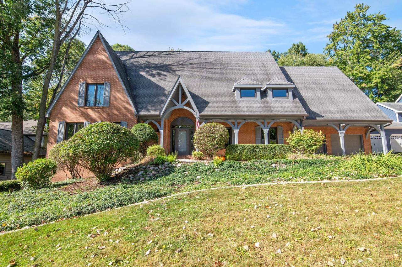 2060 Wintergreen Court - Photo 1