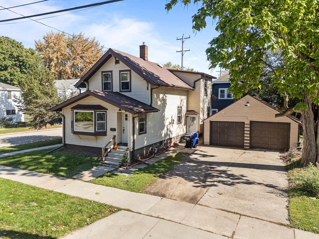 818 Durkee Street - Photo 1