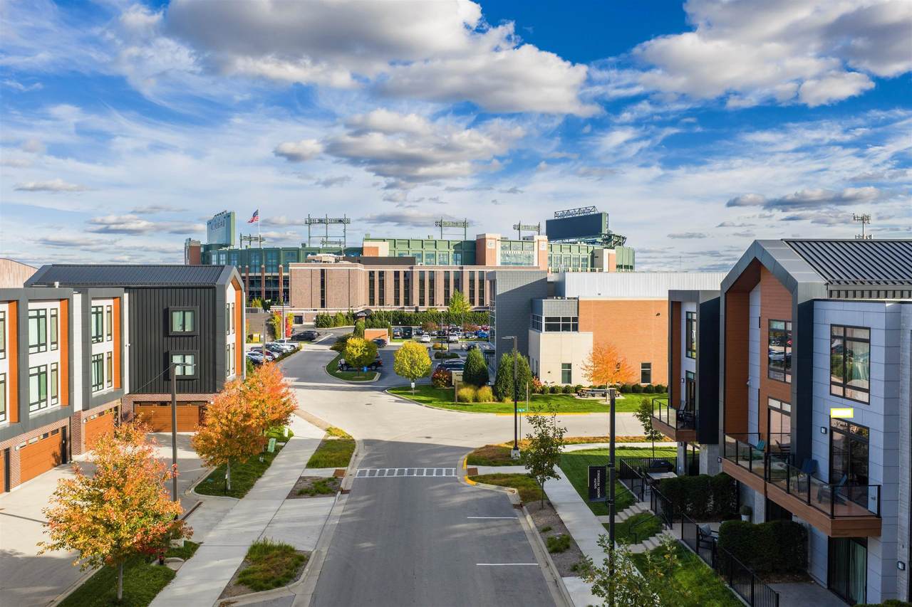 1077 Brookwood Drive - Photo 1