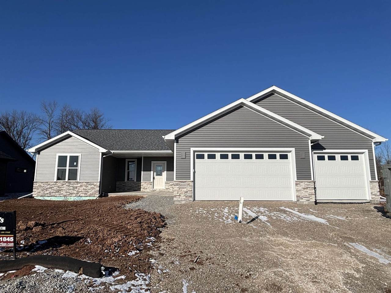 N9257 Breezy Way - Photo 1