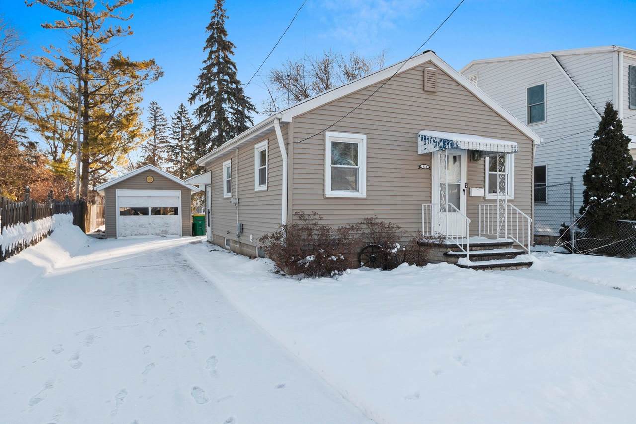 421 Abrams Street - Photo 1