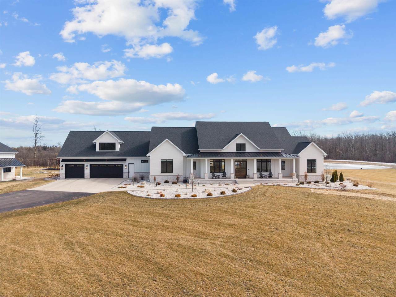 W5896 Autumn Hills Parkway - Photo 1