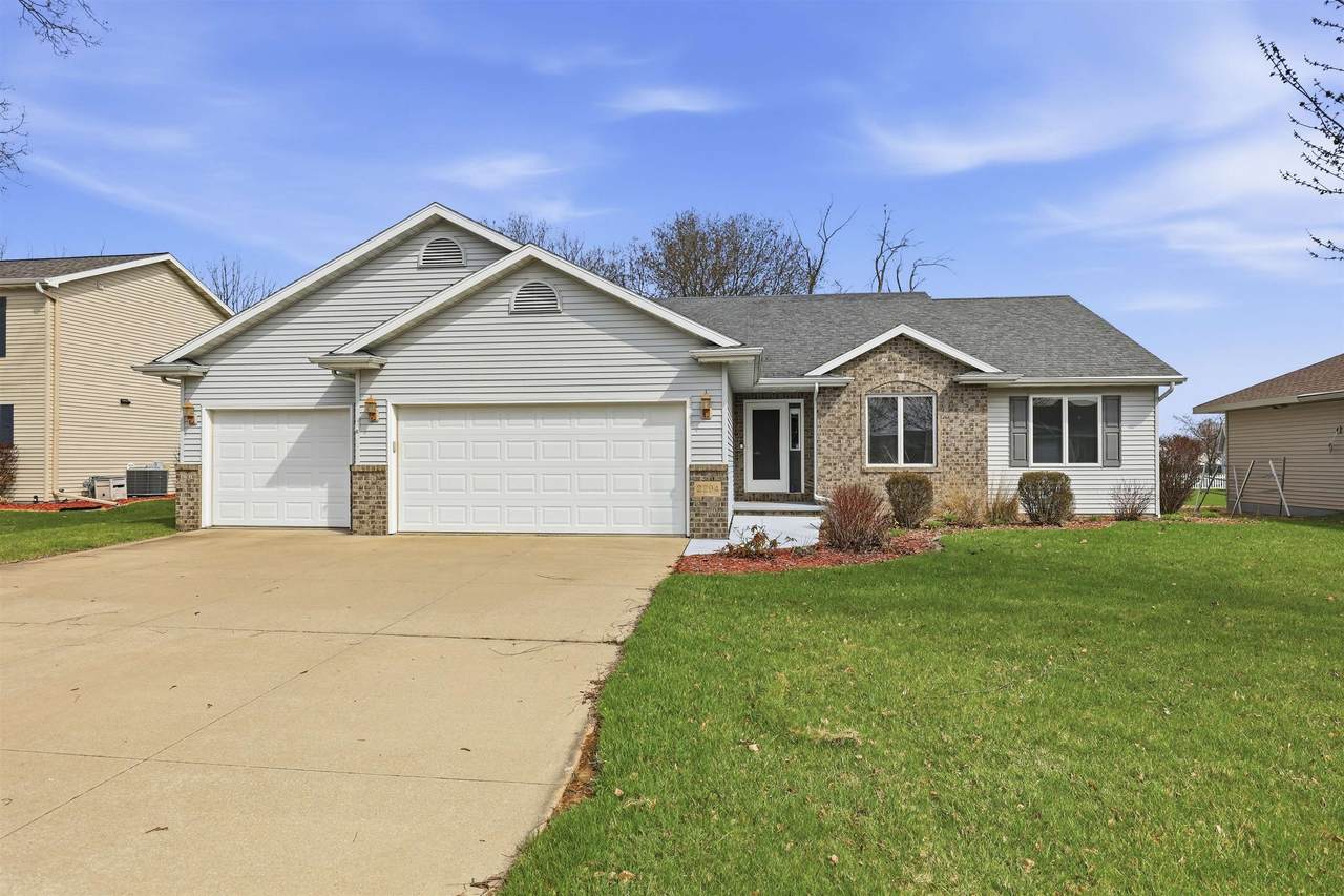 2294 Meadow Heights Circle - Photo 1