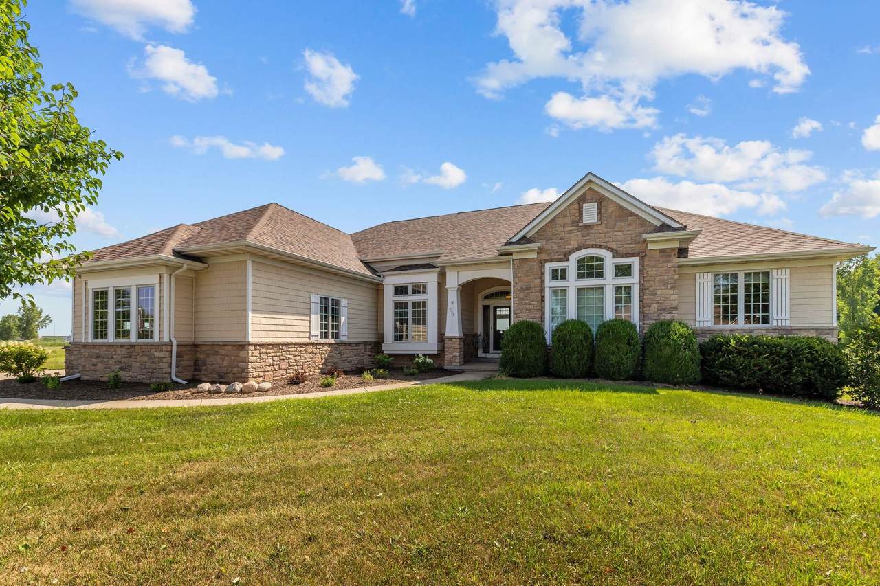 581 Royal St Pats Drive - Photo 1