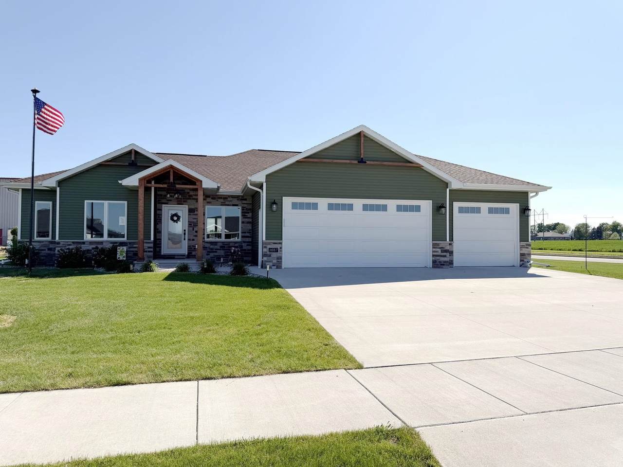 1667 Torchwood Trail - Photo 1