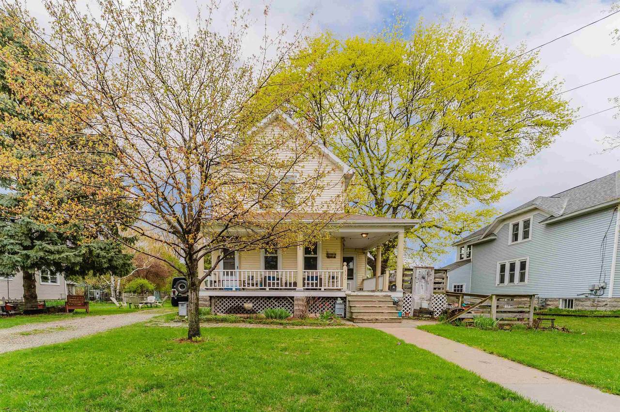 332 Rosalia Street - Photo 1