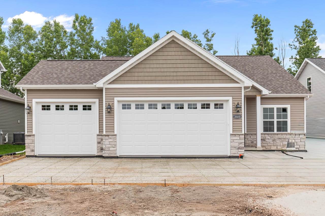3609 Gladiolus Place - Photo 1