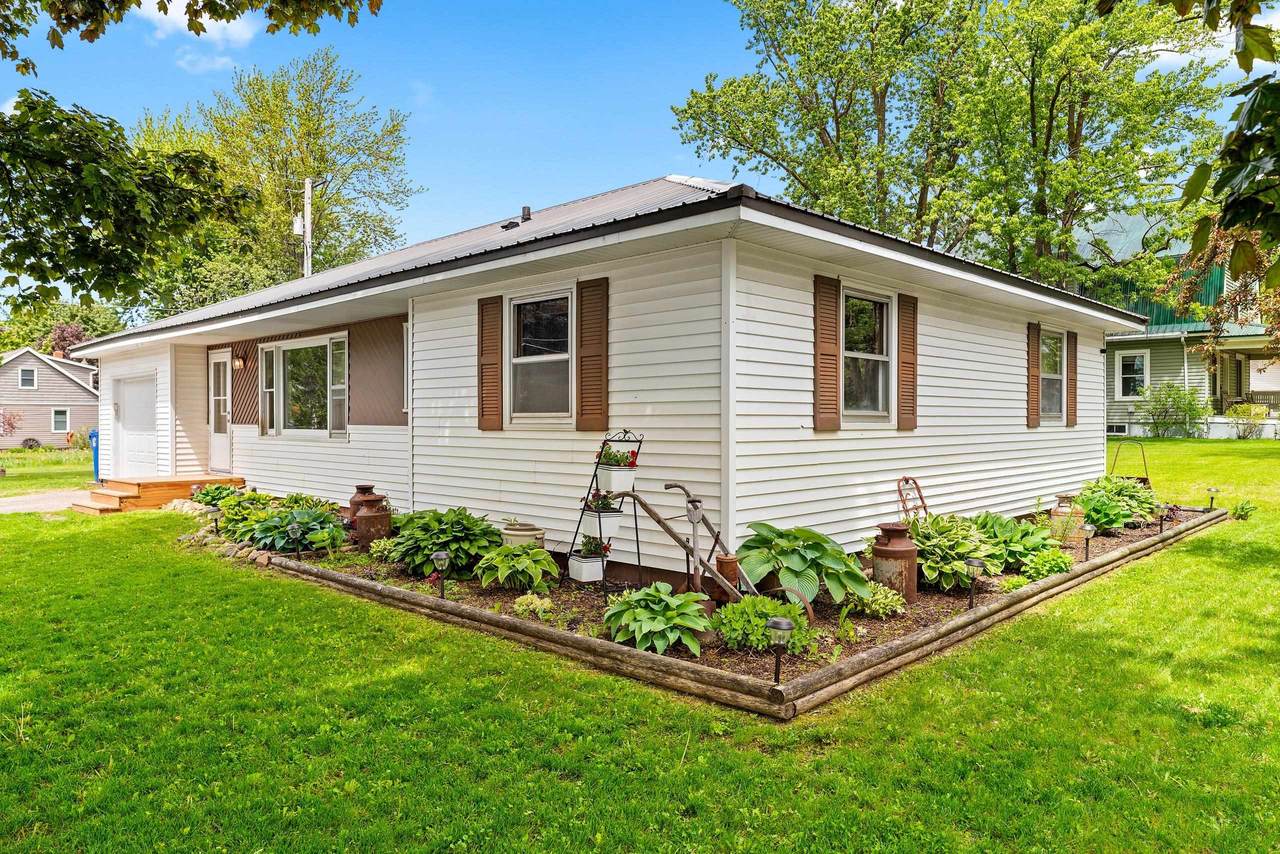 101 Cedar Street - Photo 1