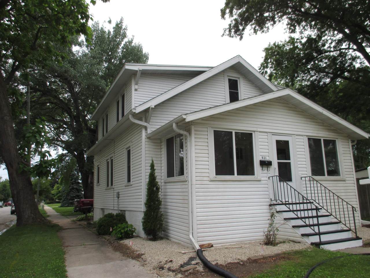 921 Liberty Street - Photo 1