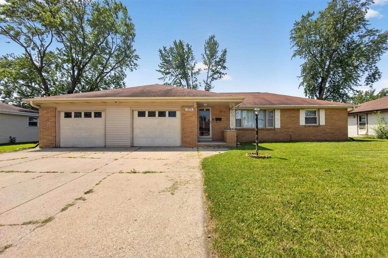 1688 Lilac Lane - Photo 1
